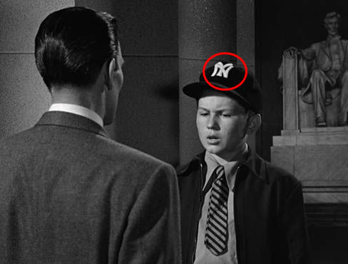 Product placement NY cap - The Day Earth Stood Still