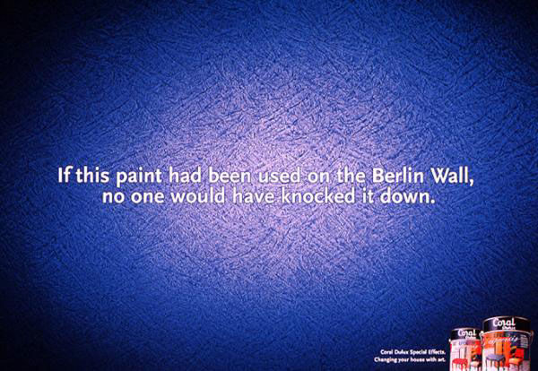 Coral paints dulux mur de berlin