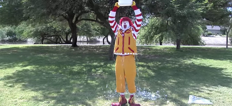 Le Ice Bucket Challenge est mort, les marques l’ont déjà tué !